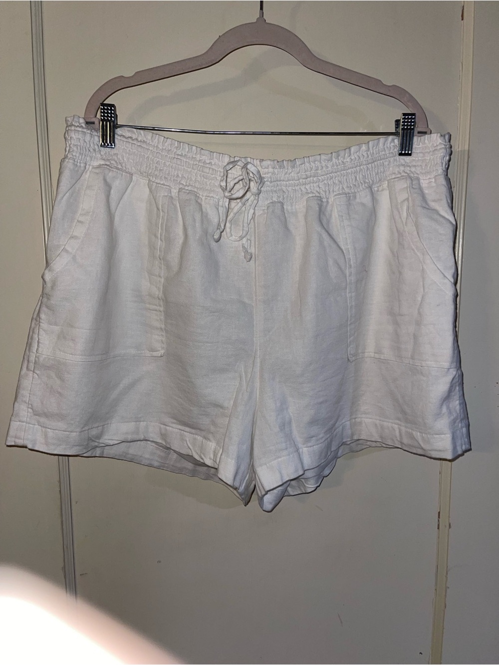 Time and Tru White Linen-Blend High Waist Drawstring Shorts